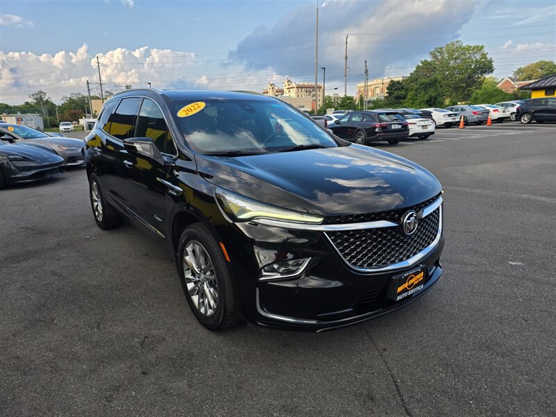 Used 2022 Buick Enclave Avenir w/ Avenir Technology Package AWD/4WD image 4