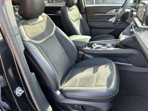 Used 2025 Ford Explorer ST AWD/4WD image 30