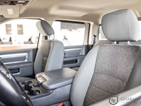 Used 2020 RAM 1500 Classic SLT w/ Luxury Group image 16