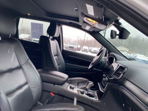 Used 2022 Jeep Grand Cherokee Limited image 9