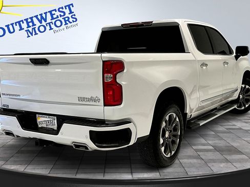 Used 2024 Chevrolet Silverado 1500 High Country AWD/4WD image 7