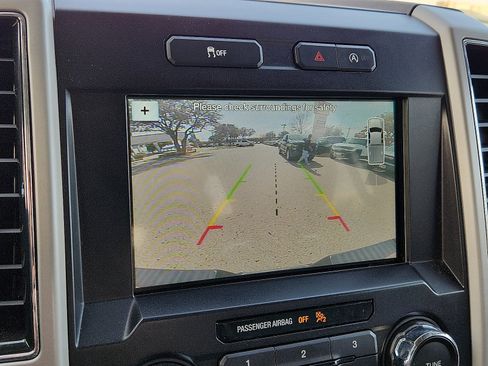 Used 2018 Ford F150 Lariat image 18