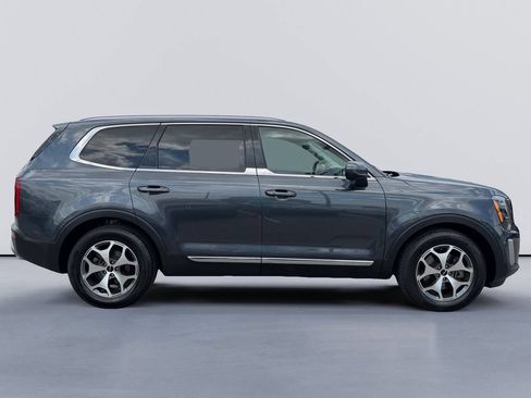 Used 2022 Kia Telluride EX AWD/4WD image 2