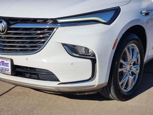 Used 2022 Buick Enclave Premium image 9