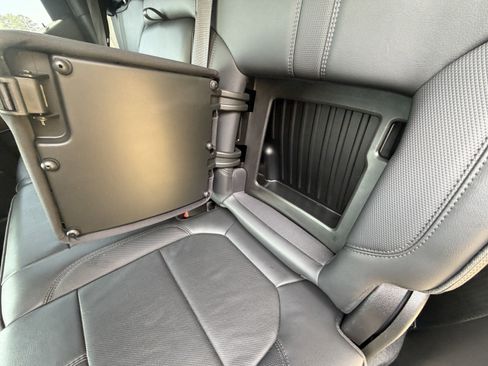 Used 2022 Chevrolet Silverado 1500 High Country w/ Technology Package image 20