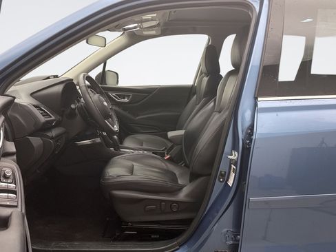 Used 2022 Subaru Forester Touring image 8