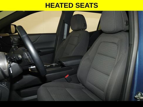 Used 2025 Chevrolet Equinox LT FWD image 3