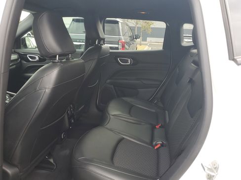 Used 2022 Jeep Compass Altitude image 7