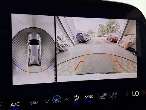 New 2026 Chevrolet Traverse High Country FWD image 12