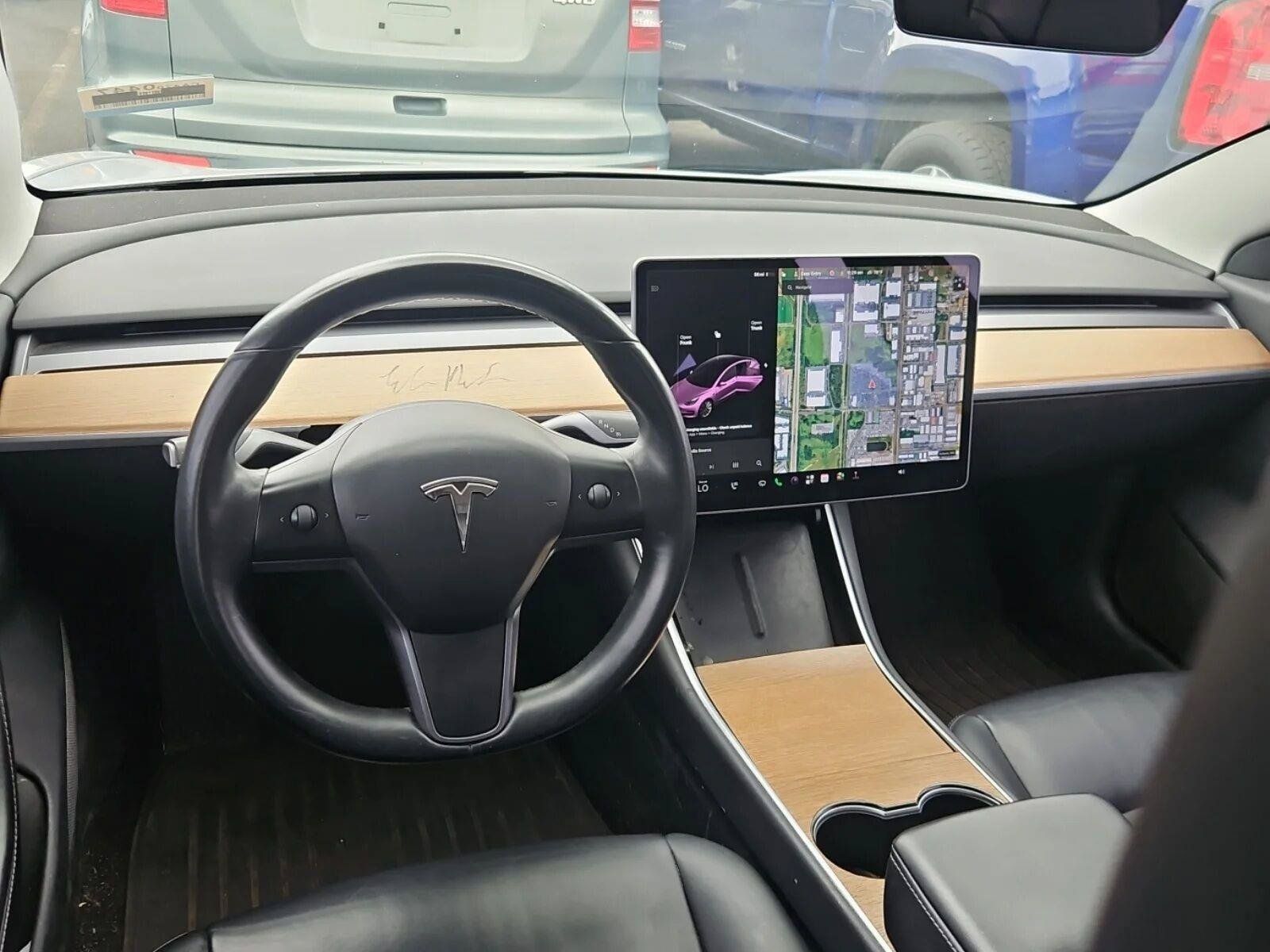 Used 2018 Tesla Model 3 Long Range RWD image 4