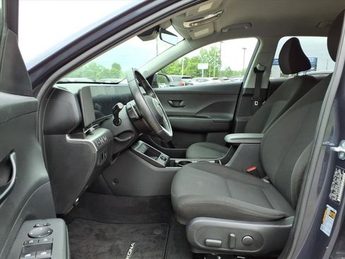 Used 2024 Hyundai Kona SEL w/ Convenience Package FWD image 15