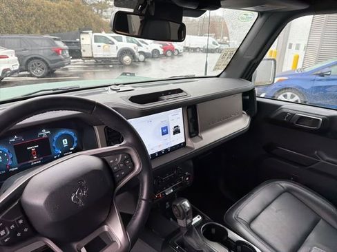 Used 2025 Ford Bronco Outer Banks image 13