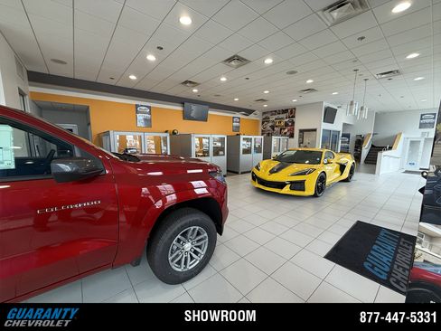 New 2025 Chevrolet Suburban RST w/ Comfort Package image 27