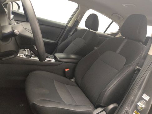 Used 2024 Nissan Sentra SV image 17