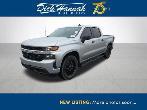 Used 2019 Chevrolet Silverado 1500 Custom w/ Custom Value Package AWD/4WD image 1
