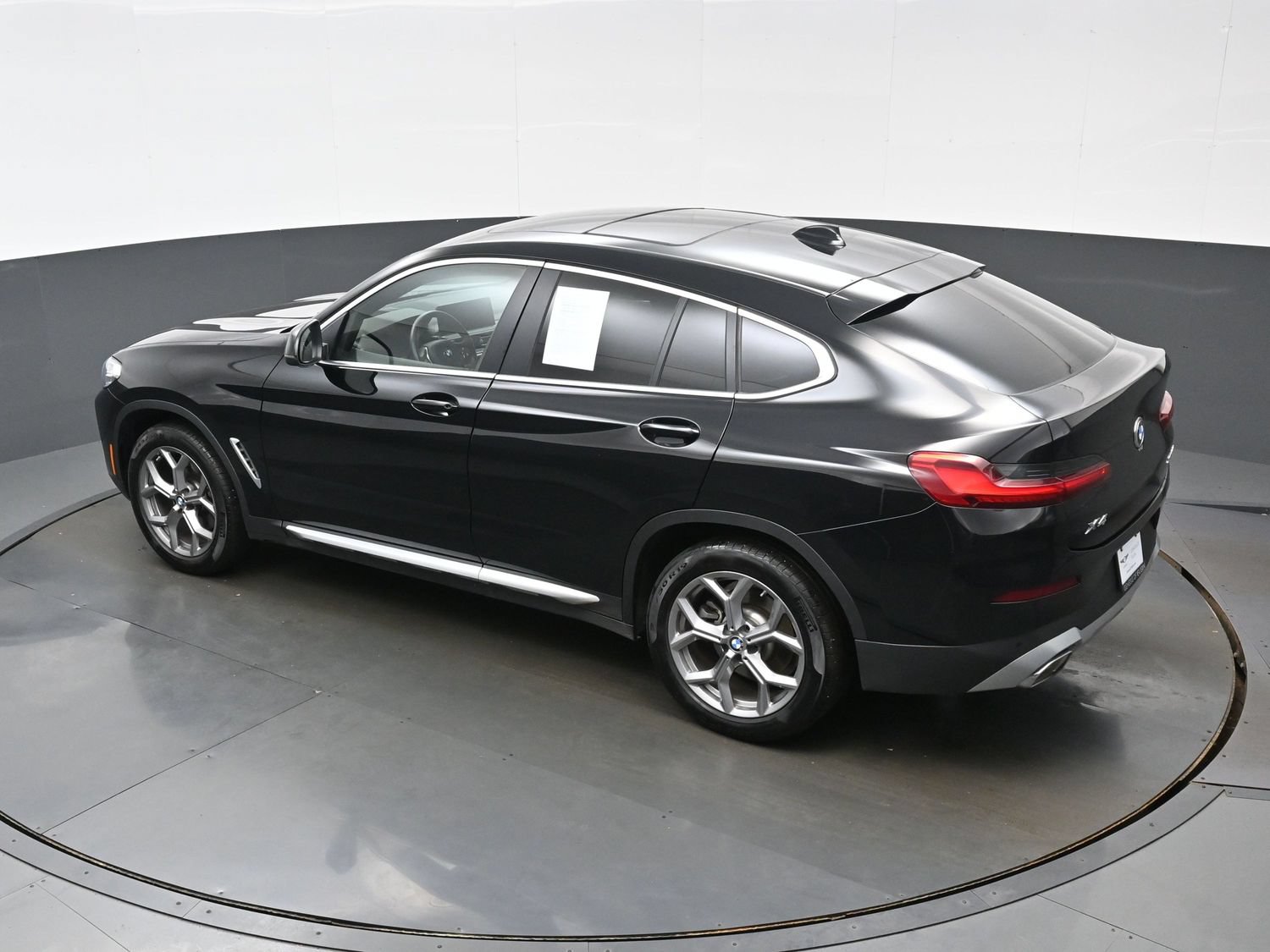 Used 2025 BMW X4 xDrive30i AWD/4WD image 37