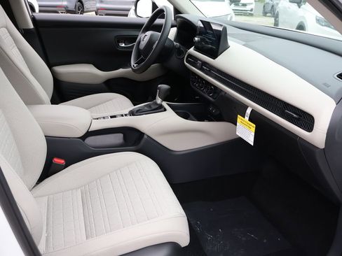 New 2026 Honda HR-V LX image 6