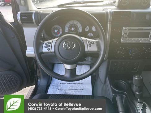 Used 2013 Toyota FJ Cruiser 4WD w/ Convenience Pkg image 21