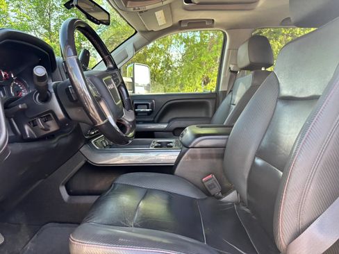 Used 2016 GMC Sierra 2500 SLT w/ All-Terrain HD Package AWD/4WD image 15