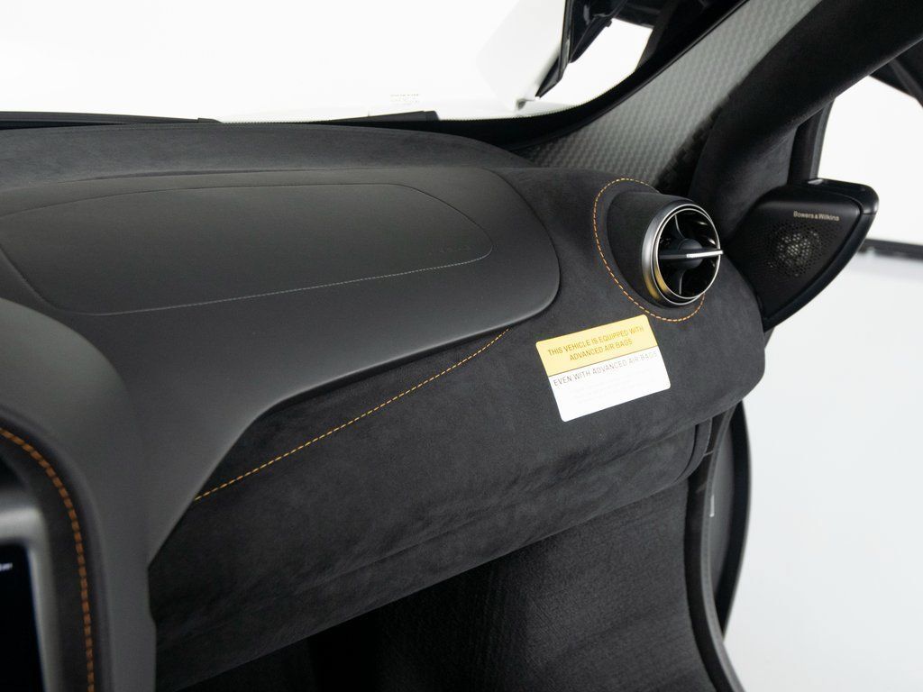 Used 2025 McLaren 750S RWD image 24