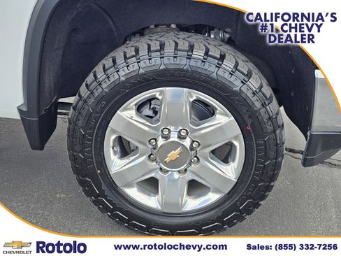 Used 2022 Chevrolet Silverado 2500 LTZ AWD/4WD image 9