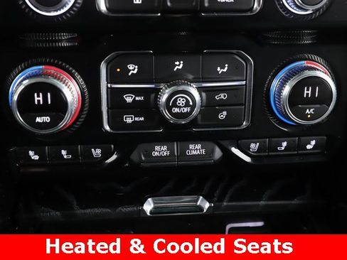 Used 2023 GMC Yukon Denali image 4