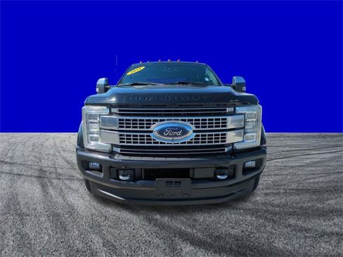 Certified 2018 Ford F450 Platinum w/ Platinum Ultimate Package image 9