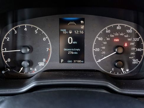 Certified 2024 Toyota Corolla LE image 24