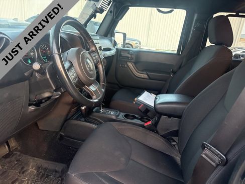 Used 2018 Jeep Wrangler Unlimited Sport image 11
