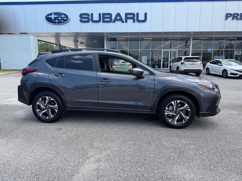 Used 2026 Subaru Crosstrek 2.5i Premium AWD/4WD image 2