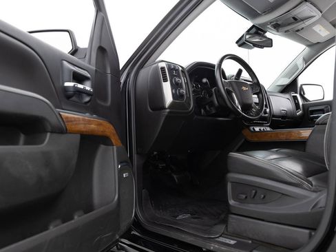 Used 2018 Chevrolet Silverado 1500 High Country AWD/4WD image 28