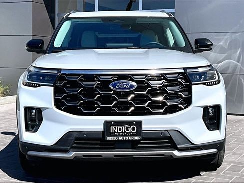 Used 2026 Ford Explorer Platinum w/ LUX Leather Package image 2