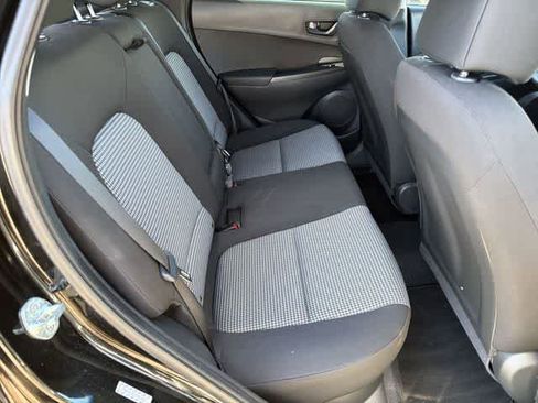 Certified 2022 Hyundai Kona SE AWD/4WD image 17