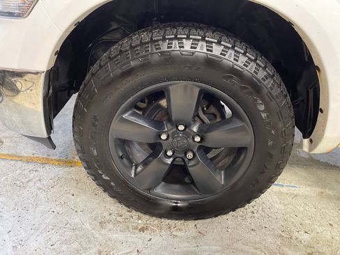 Used 2014 RAM 1500 Outdoorsman AWD/4WD image 11