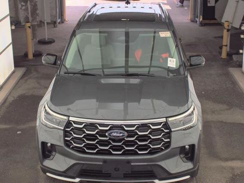 Used 2025 Ford Explorer Platinum w/ LUX Leather Package AWD/4WD image 2