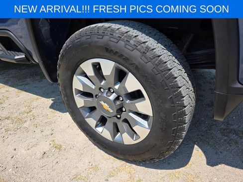Used 2025 Chevrolet Silverado 2500 Custom w/ Custom Value Package AWD/4WD image 7
