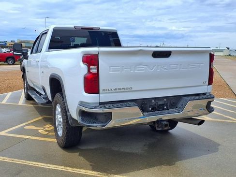 Used 2021 Chevrolet Silverado 3500 LT w/ Convenience Package AWD/4WD image 2