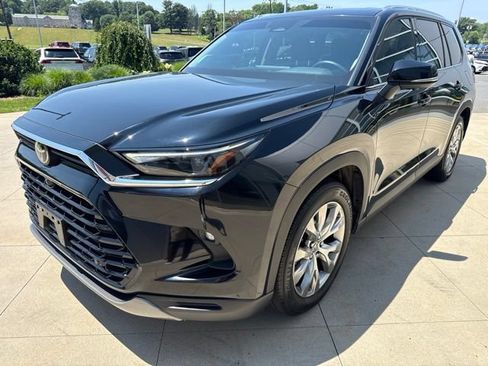 Used 2025 Toyota Grand Highlander AWD Hybrid image 3