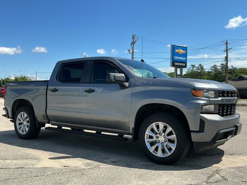 Used 2021 Chevrolet Silverado 1500 Custom AWD/4WD image 2