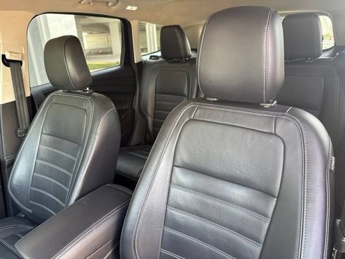 Used 2018 Ford Escape Titanium FWD image 11