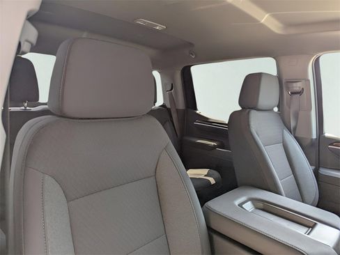 New 2026 GMC Sierra 1500 Elevation image 18