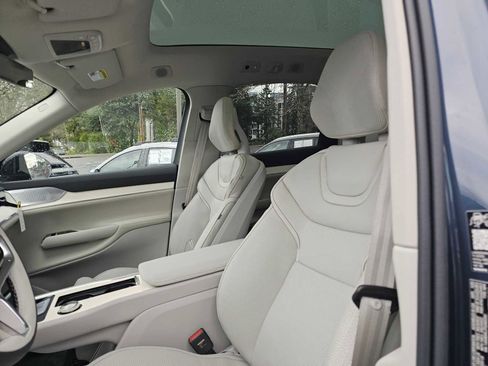 New 2026 Volvo EX90 Ultra image 21
