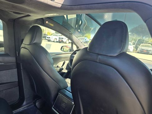 Used 2024 Tesla Model X image 14