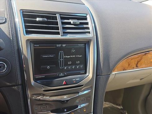 Used 2015 Lincoln MKX FWD w/ Equipment Group 101A image 10
