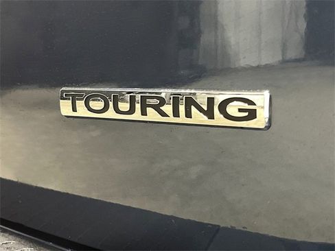 New 2026 Honda Odyssey Touring image 9