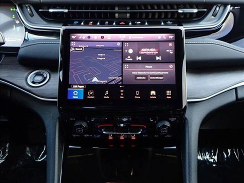 Used 2023 Jeep Grand Cherokee 4WD 4xe image 19