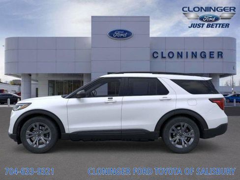 New 2026 Ford Explorer Active w/ Active Comfort Package image 4