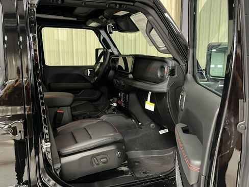 New 2026 Jeep Wrangler Unlimited Rubicon image 14