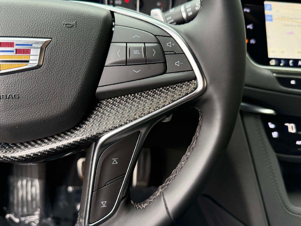 Certified 2026 Cadillac XT5 Sportv w/ LPO, Floor Liner Package AWD/4WD image 33