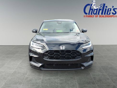 Used 2023 Honda HR-V LX image 2